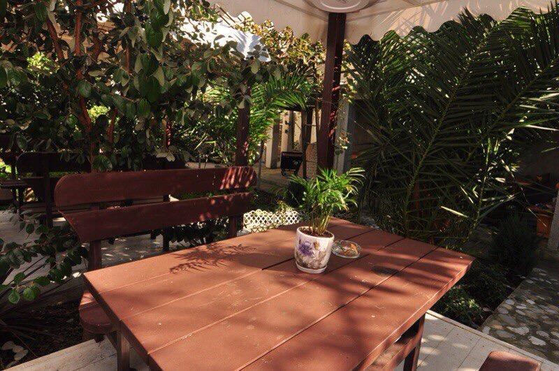 U Ruslana Guest House กากรา ภายนอก รูปภาพ